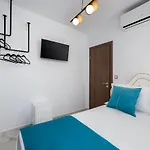 Castello Luxury With Private Jacuzzi Apartment *