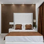 Castello Luxury With Private Jacuzzi Apartment *