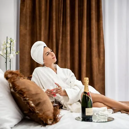 Castello Luxury With Private Jacuzzi