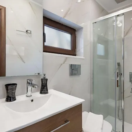 Castello Luxury With Private Jacuzzi 干尼亞